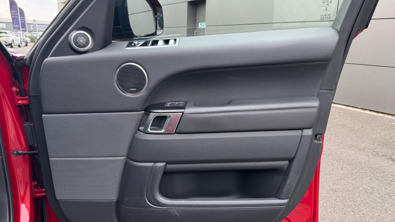 Land Rover Range Rover Sport 3.0 D300 HSE Silver 5dr Auto Diesel Estate